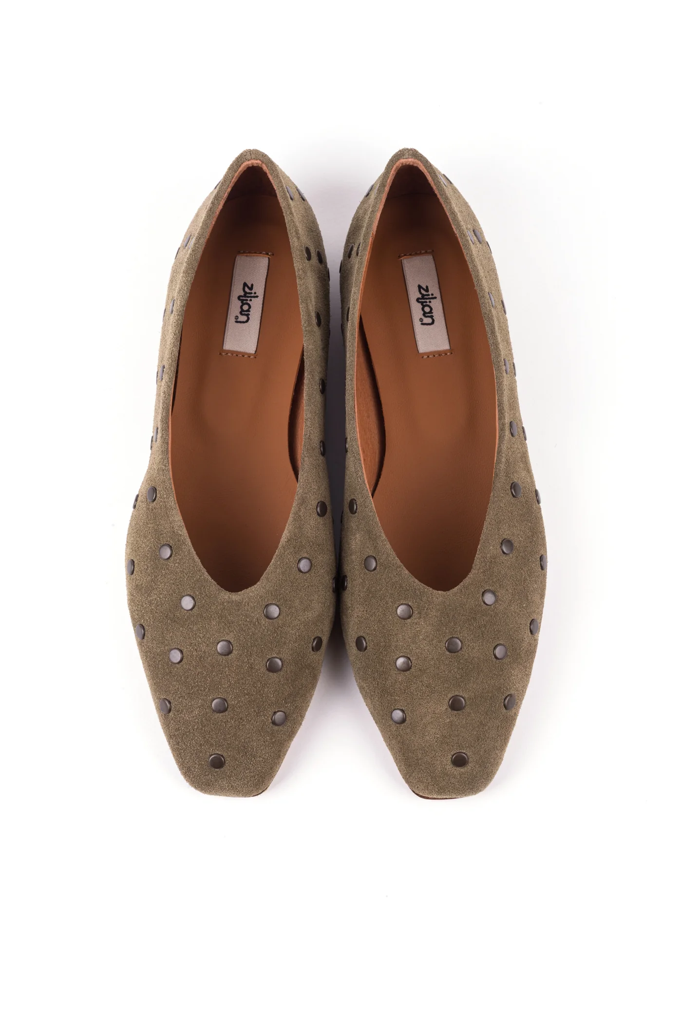 Sabrinas em croute com tachas douradas - Image 9