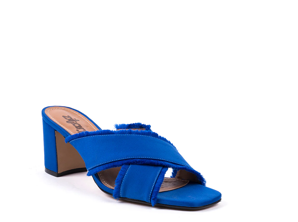 Mules de salto alto em cetim azul - Image 3