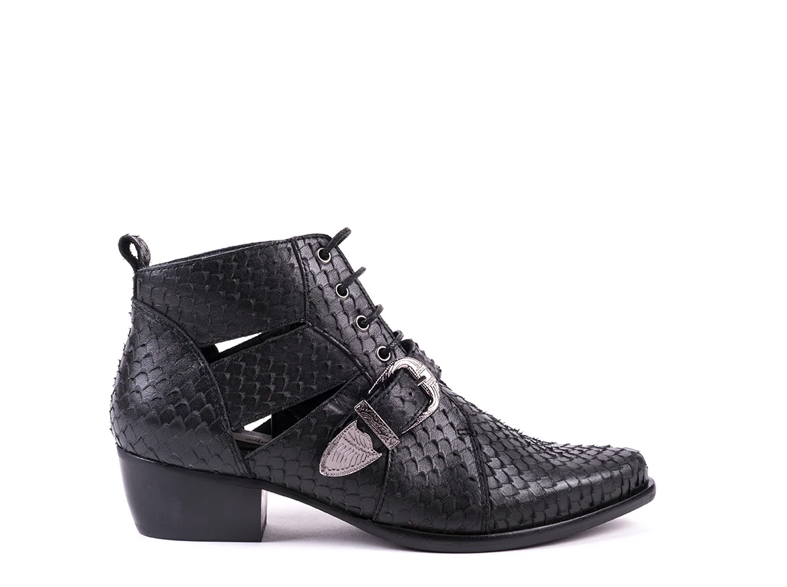 Botins rasos em
